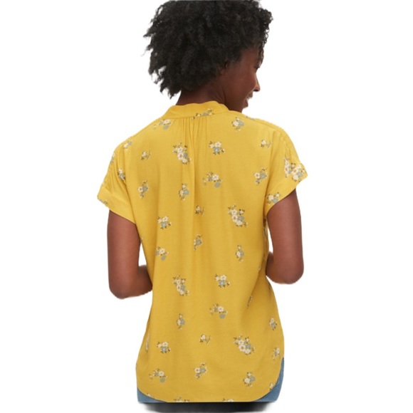 Gap Short Sleeve VNeck Floral Blouse - Picture 3 of 7